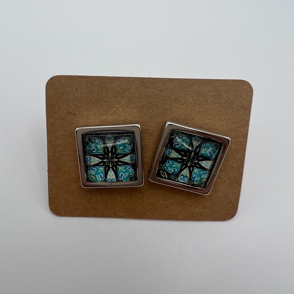 Classic Square Stud Earrings - Black and Silver Trendy Stud Earring Set - Picture 12 of 15